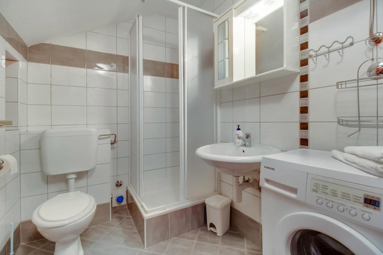 Apartments Rosa Mali Lošinj Kültér fotó