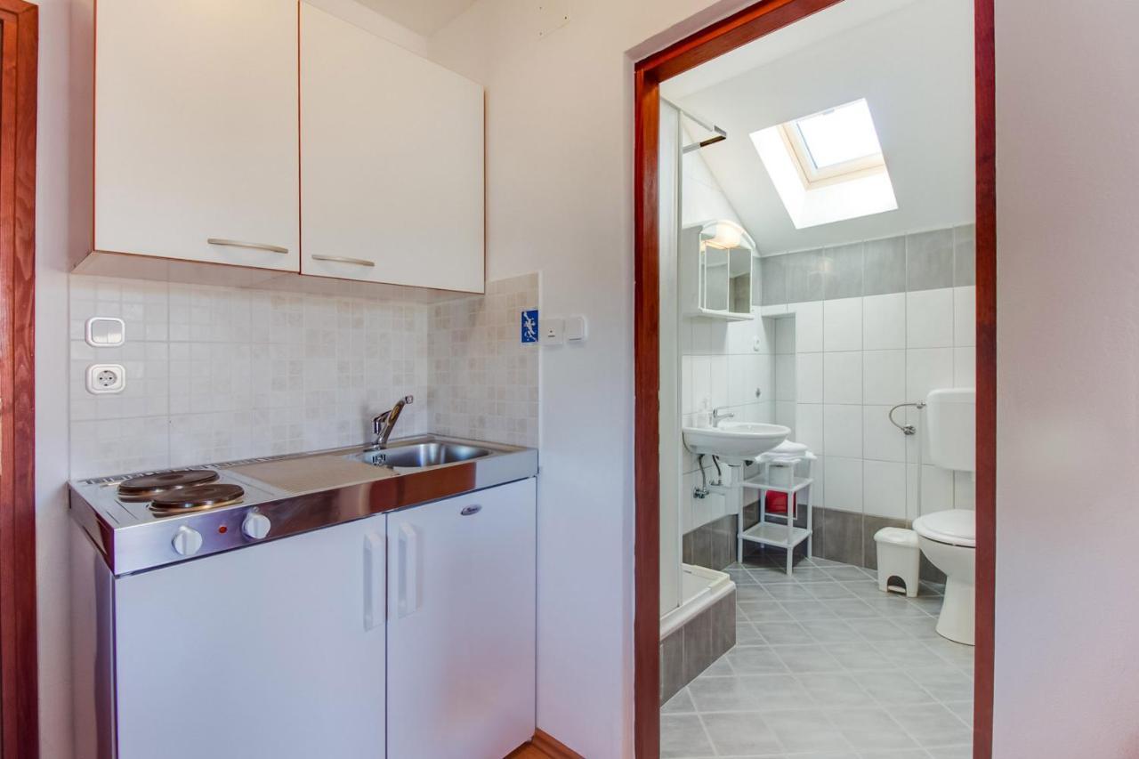 Apartments Rosa Mali Lošinj Kültér fotó