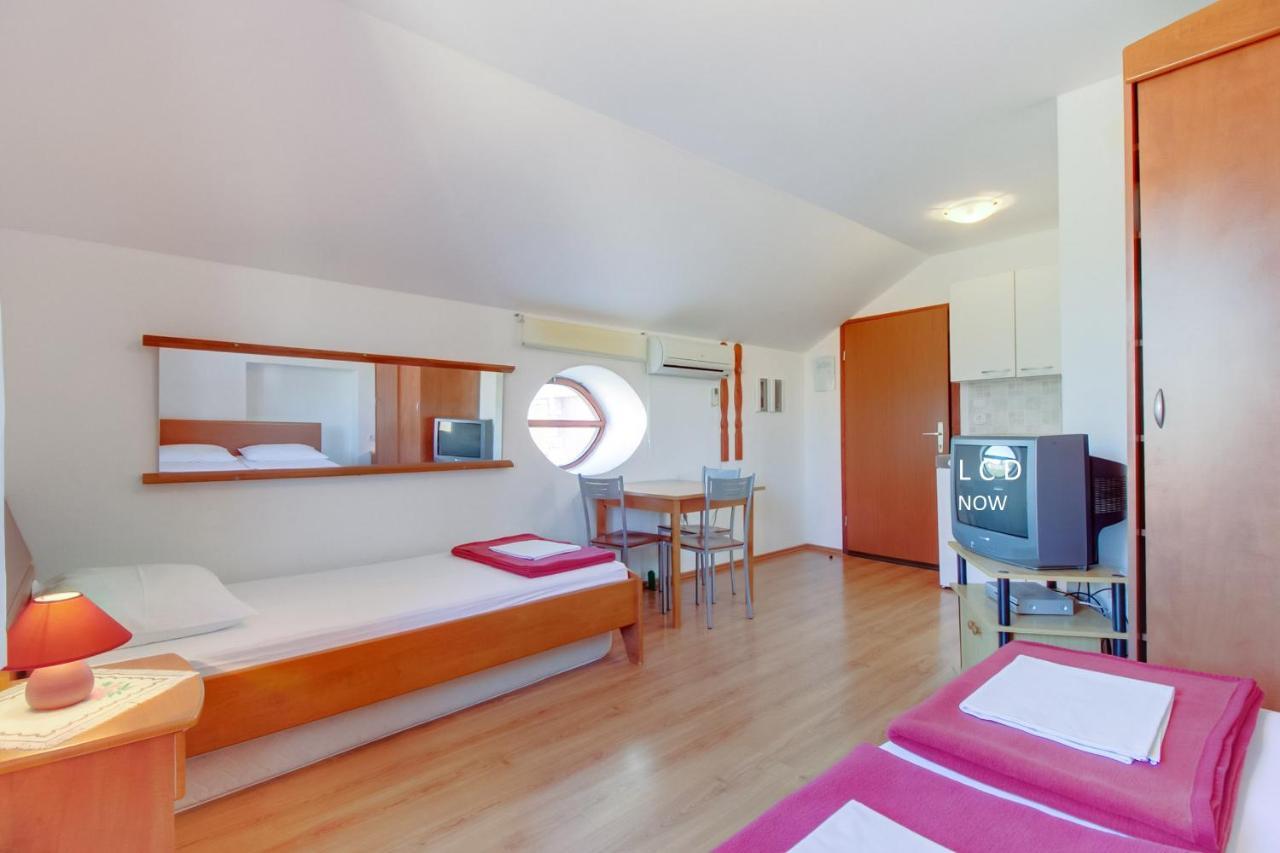 Apartments Rosa Mali Lošinj Kültér fotó