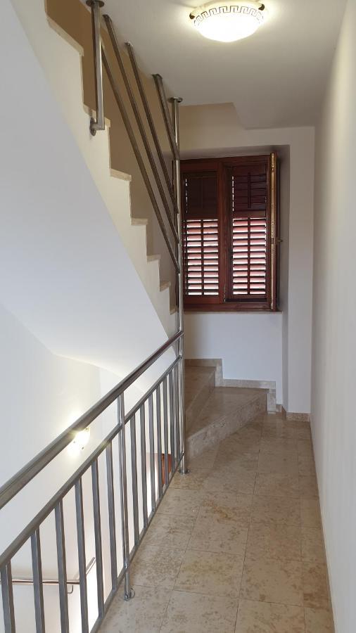 Apartments Rosa Mali Lošinj Kültér fotó