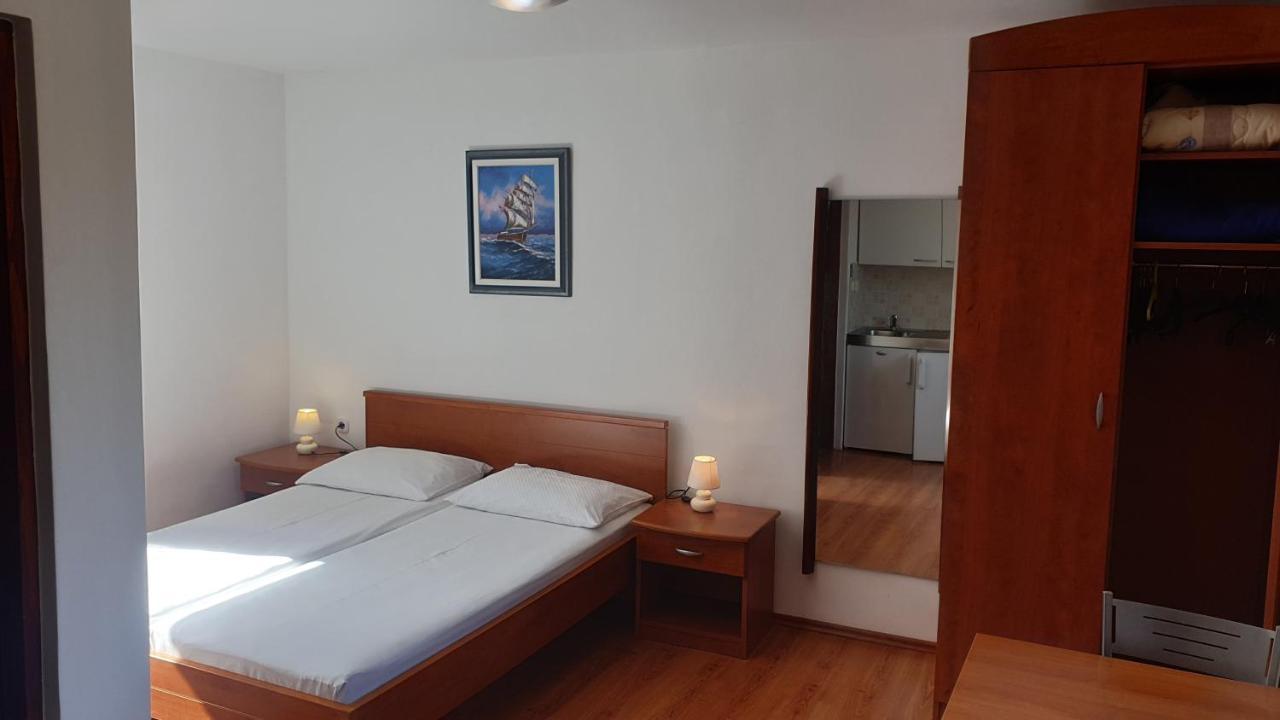Apartments Rosa Mali Lošinj Kültér fotó